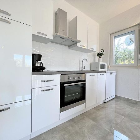 Palit Hills Superior Apartments Exterior photo