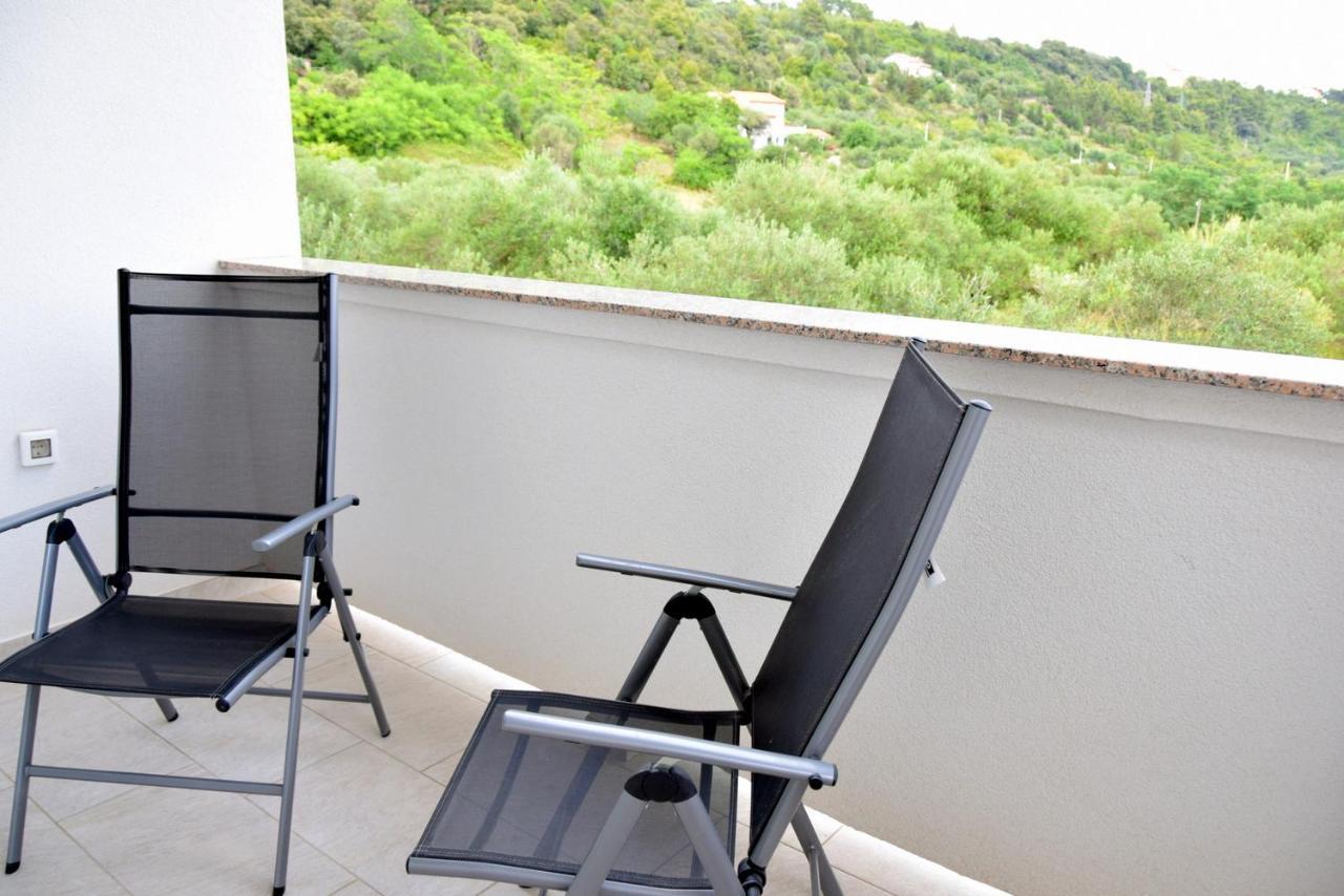 Palit Hills Superior Apartments Exterior photo