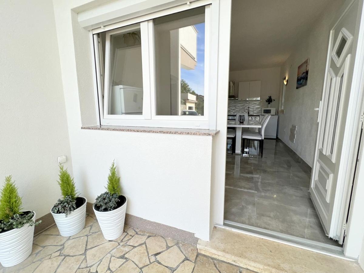 Palit Hills Superior Apartments Exterior photo