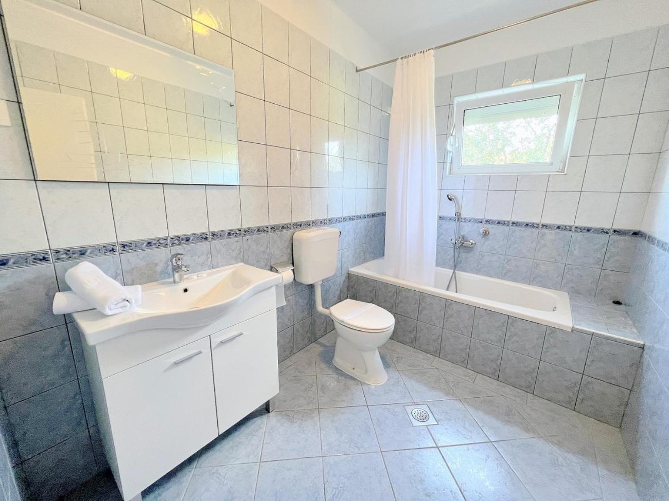 Palit Hills Superior Apartments Room photo